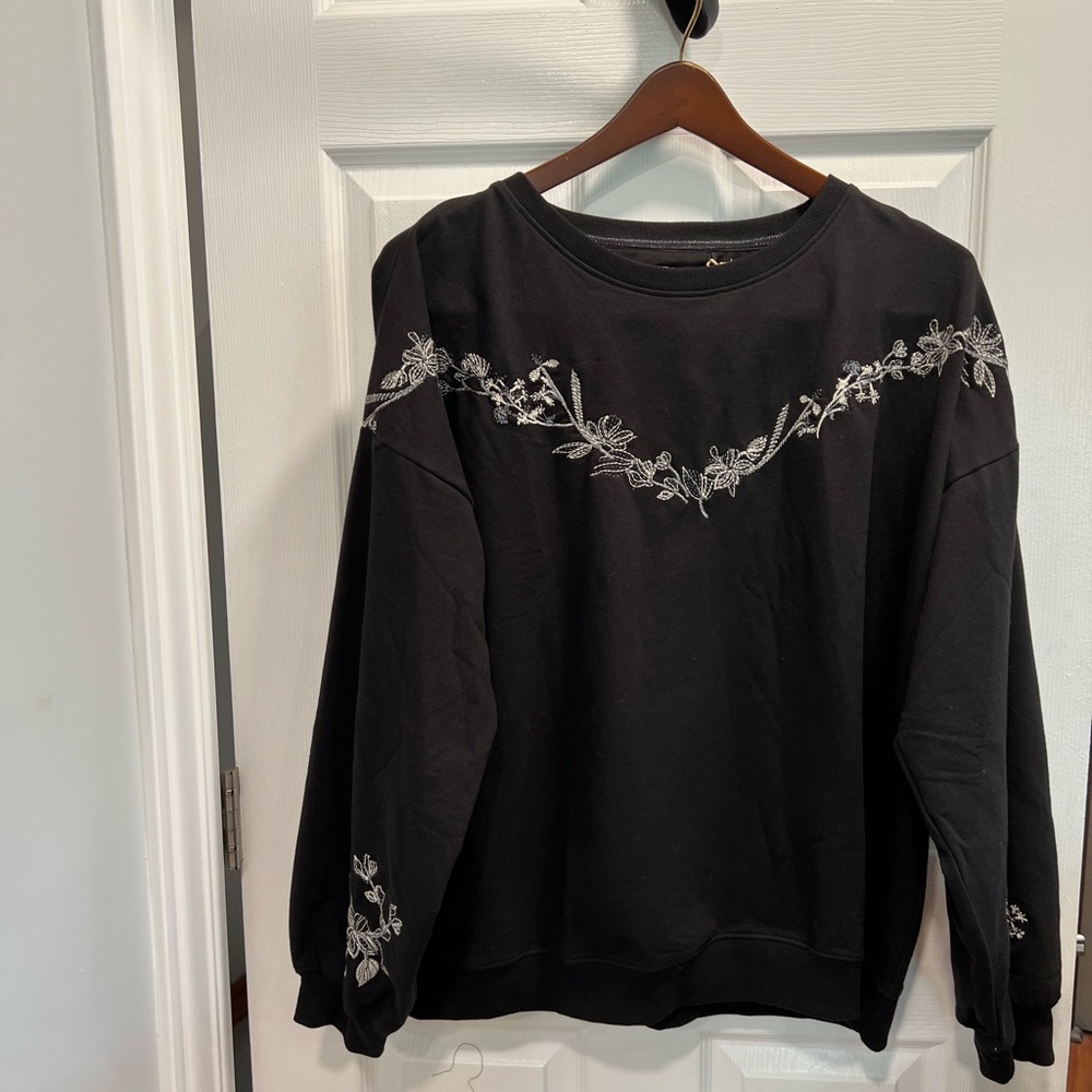 Fatface Black Crew Neck Sweatshirt Top with White and Silver Embroidery XL